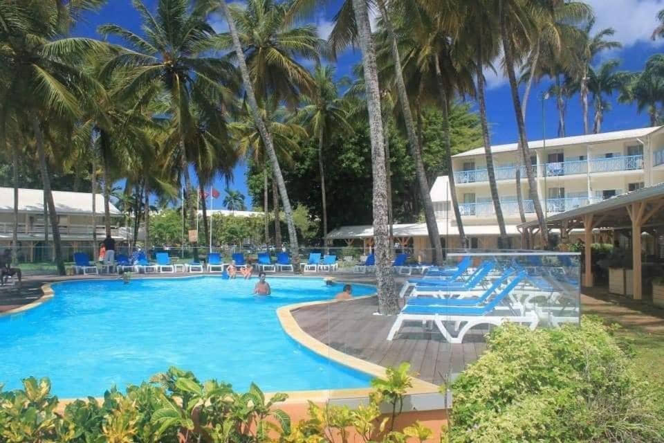 Studio Dans Residence Hoteliere Aux 3Ilets Pointe Du Bout Residence La Marina Carayou 레트루아질레 외부 사진