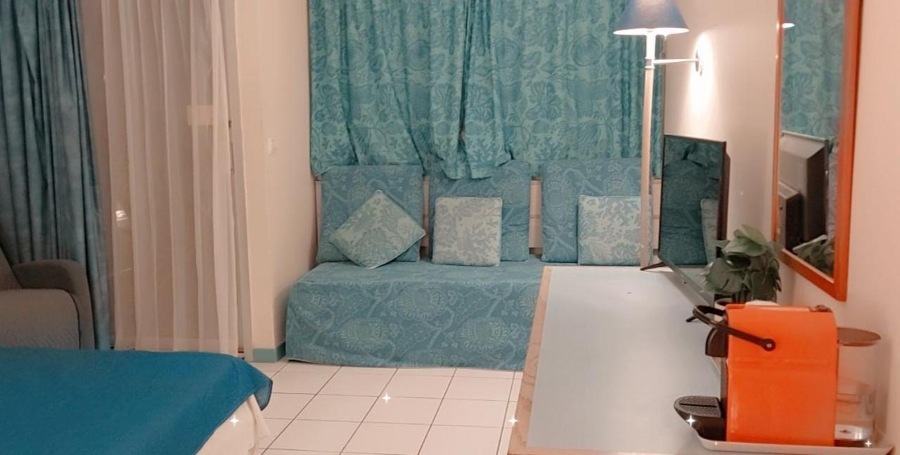 Studio Dans Residence Hoteliere Aux 3Ilets Pointe Du Bout Residence La Marina Carayou 레트루아질레 외부 사진